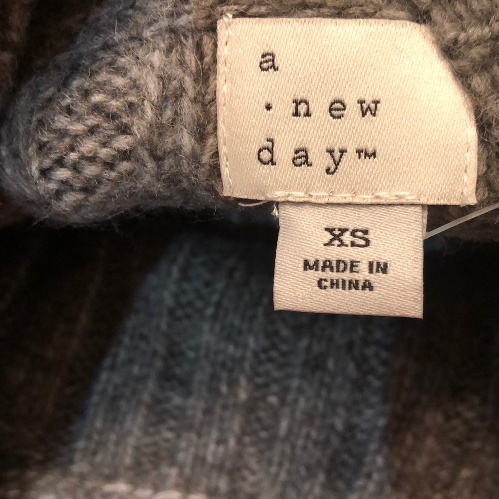2/$15 A New Day -Gray Ribbed Knit Sweater Crewneck Long Sleeve Pullover Size XS - Picture 5 of 6
